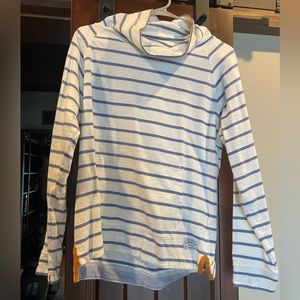 Orvis stripped turtle neck sweatshirt